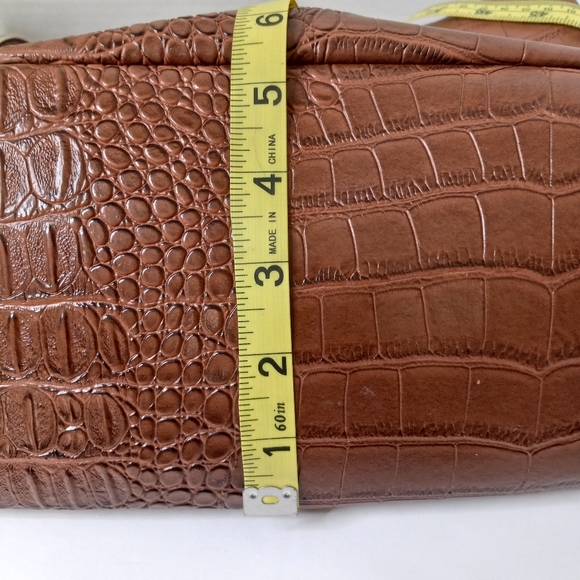 Giani Bernina brown faux alligator satchel/shoulder bag - Picture 10 of 14